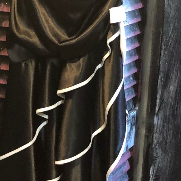 Gorgeous dress Blondie Nites by Linda Berneli - Picture 2 of 8